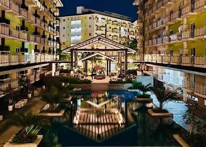3 Mins From Airport Pool Access Wi-fi Tv Gym *